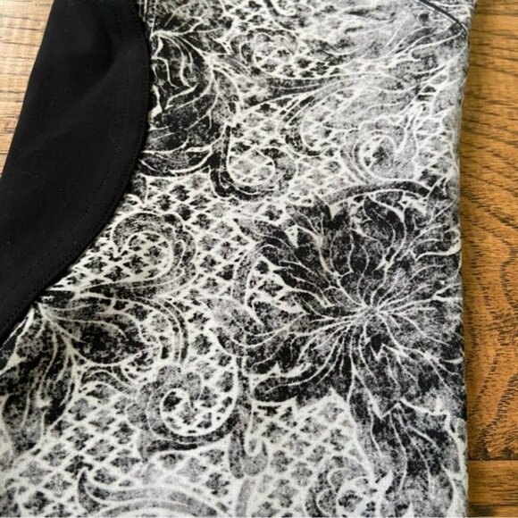 Lululemon Sweat & Repeat Tight *28"Black / Serigraph Starlight Black Multi sz 8 - Picture 10 of 10